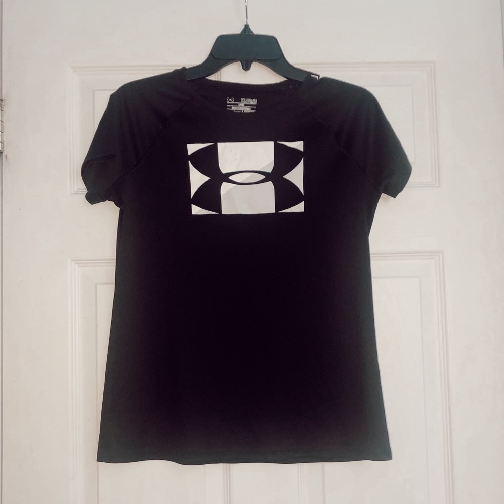 UNDER ARMOUR TEE